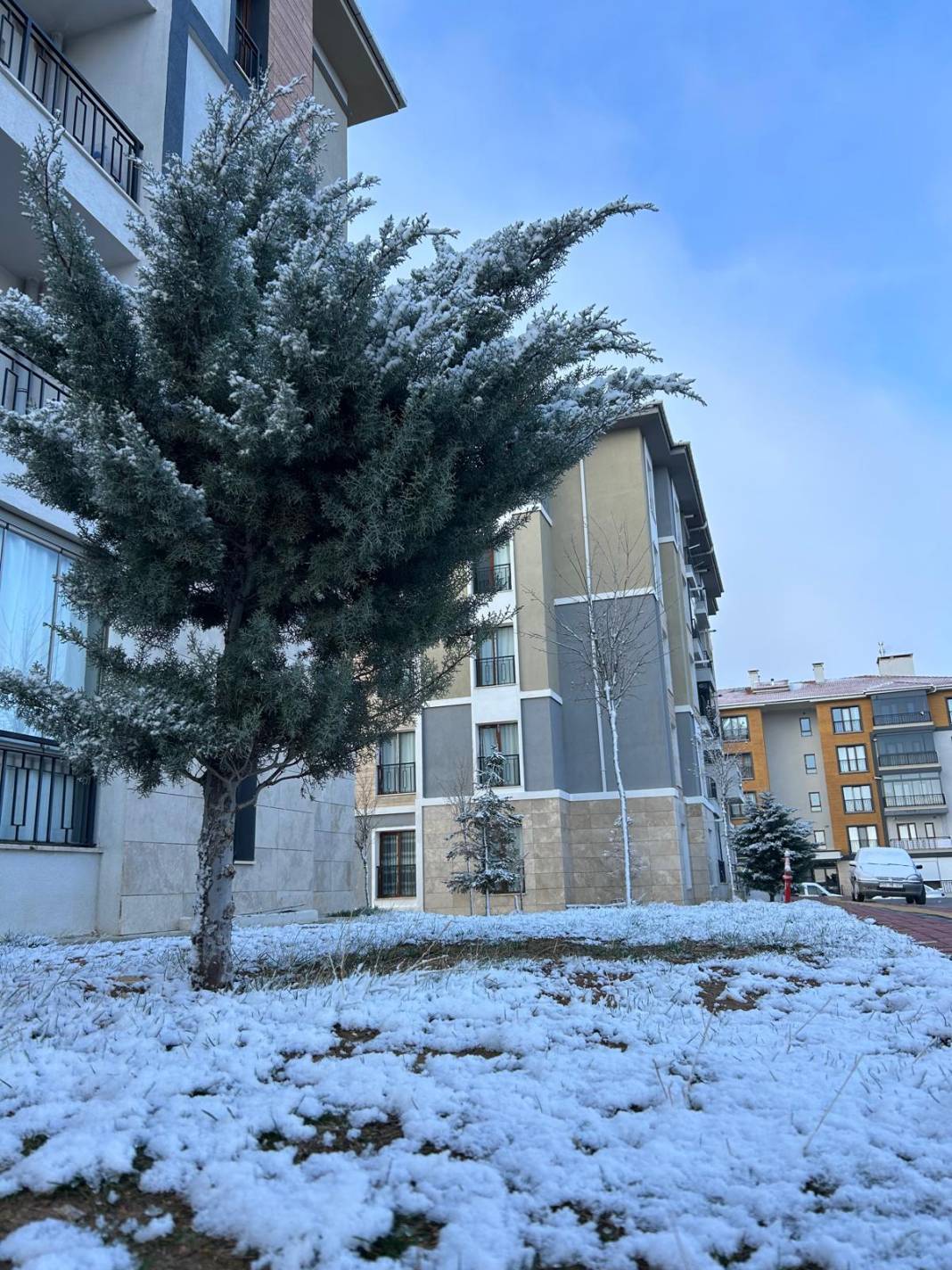 Konya’nın merkezine 11 Nisan’da kar sürprizi 8